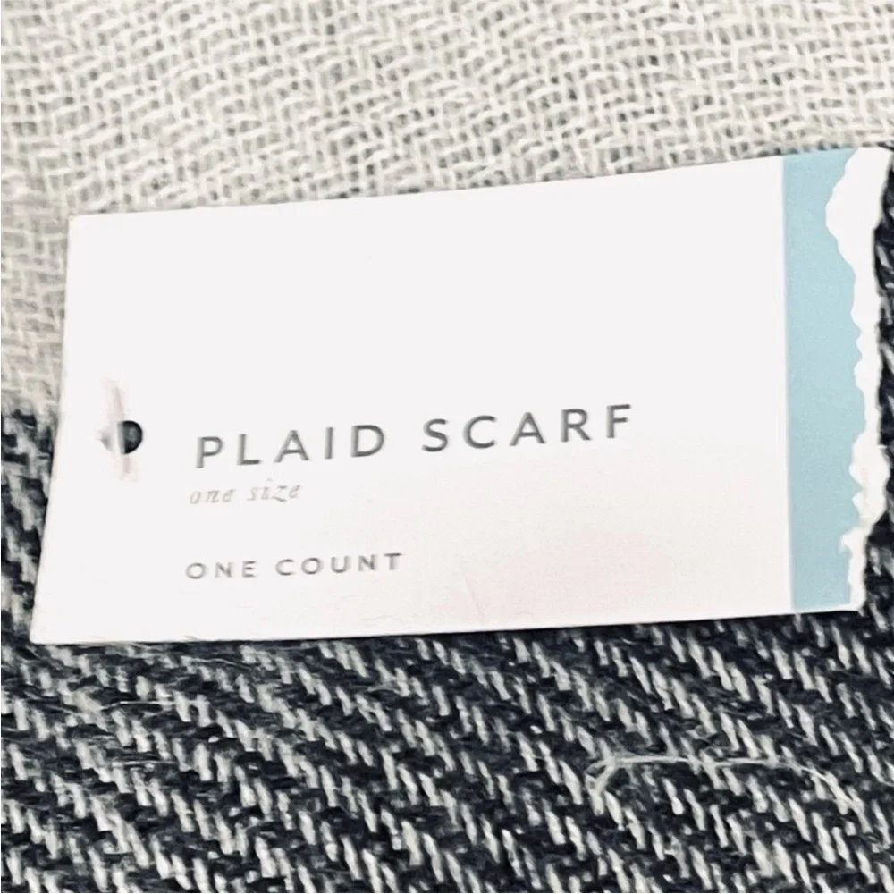 NEW! Plaid Black & White Scarf NWT